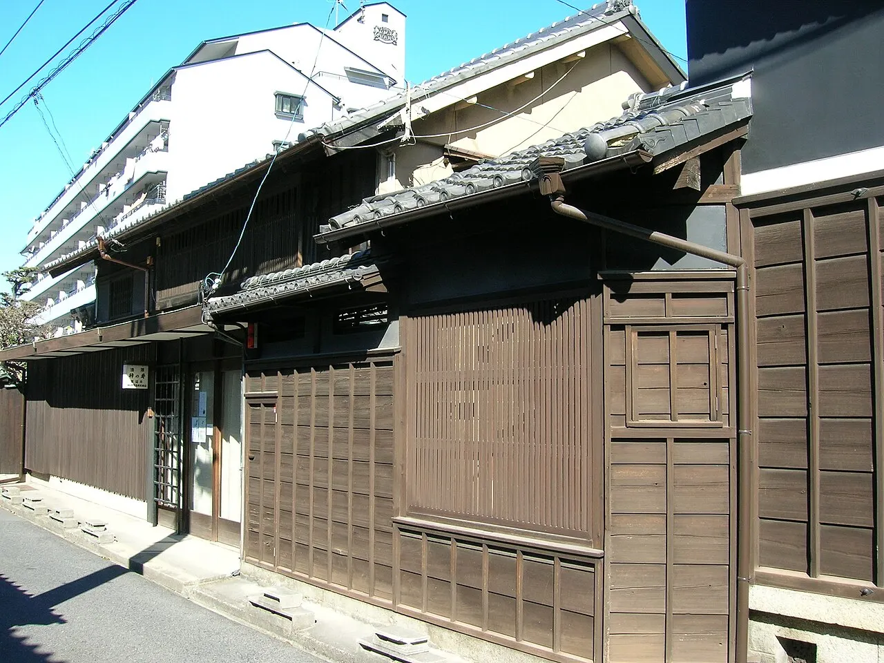 神の井酒造の建物