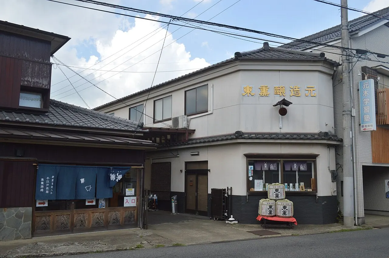 東薫酒造の建物
