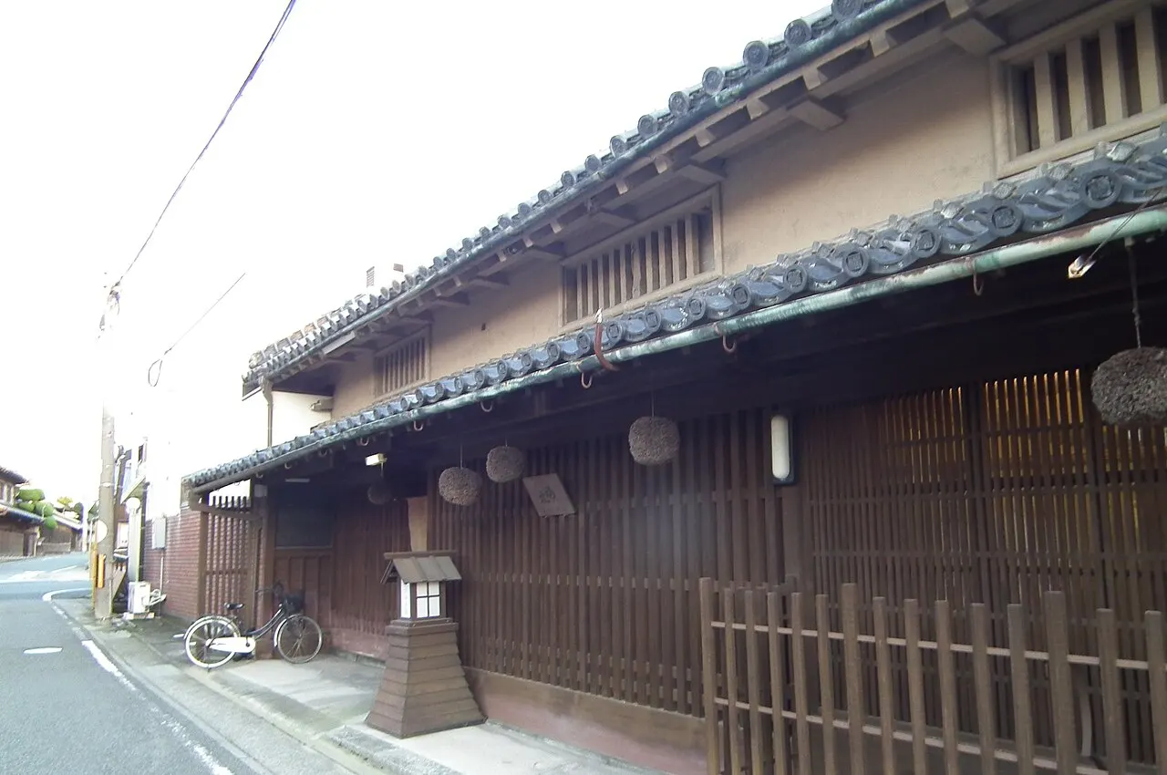 稲見酒造の建物