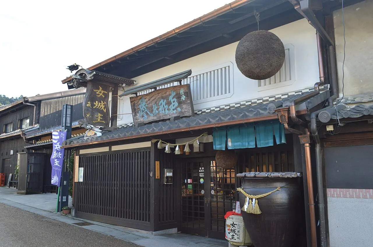岩村醸造の建物