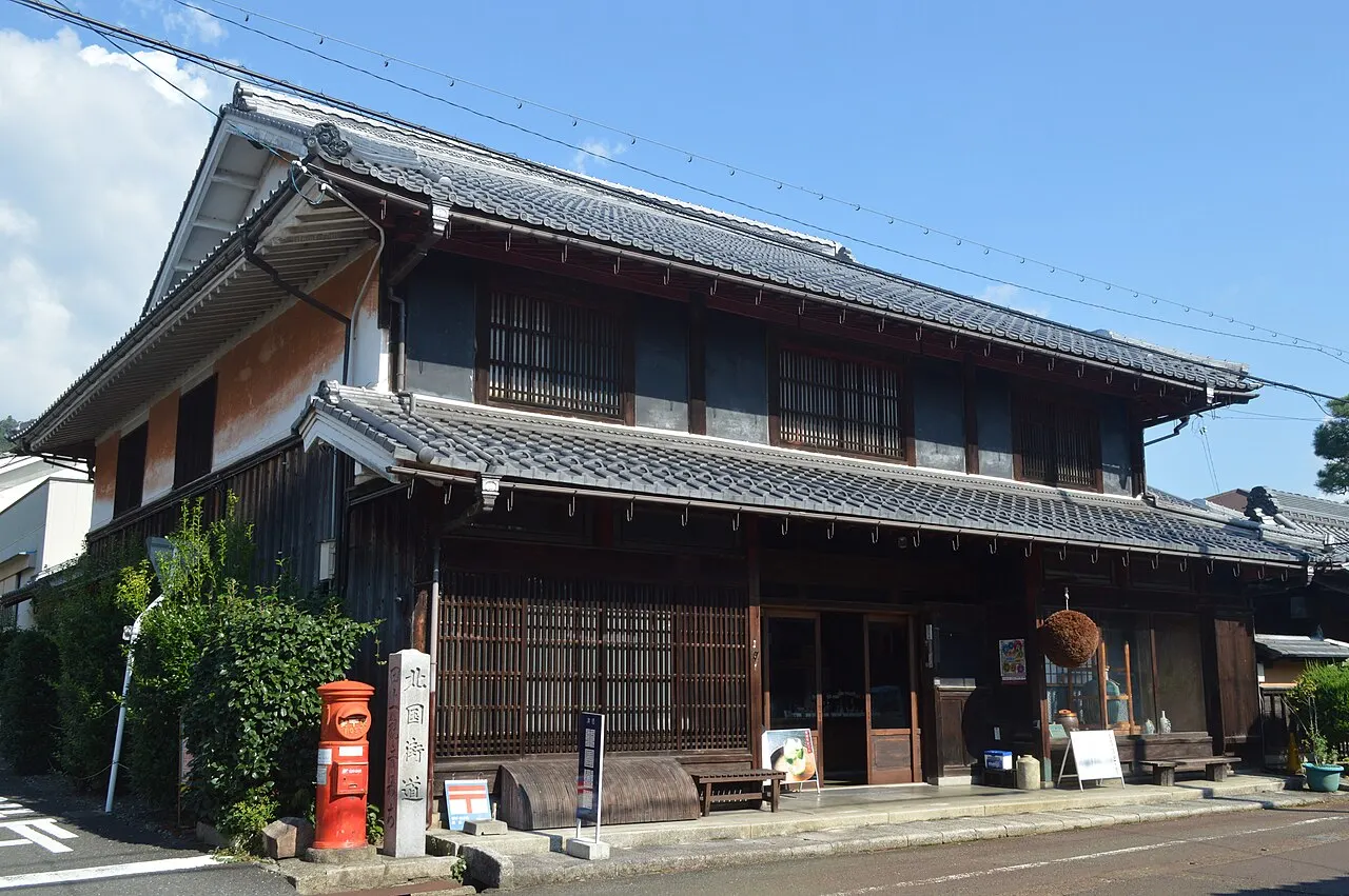 山路酒造の建物