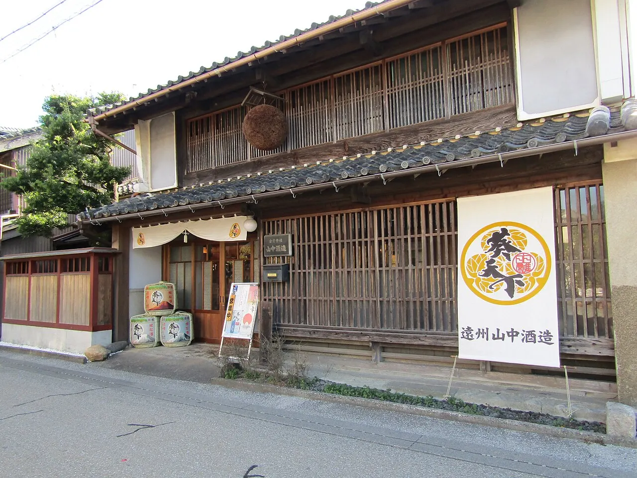 山中酒造の建物