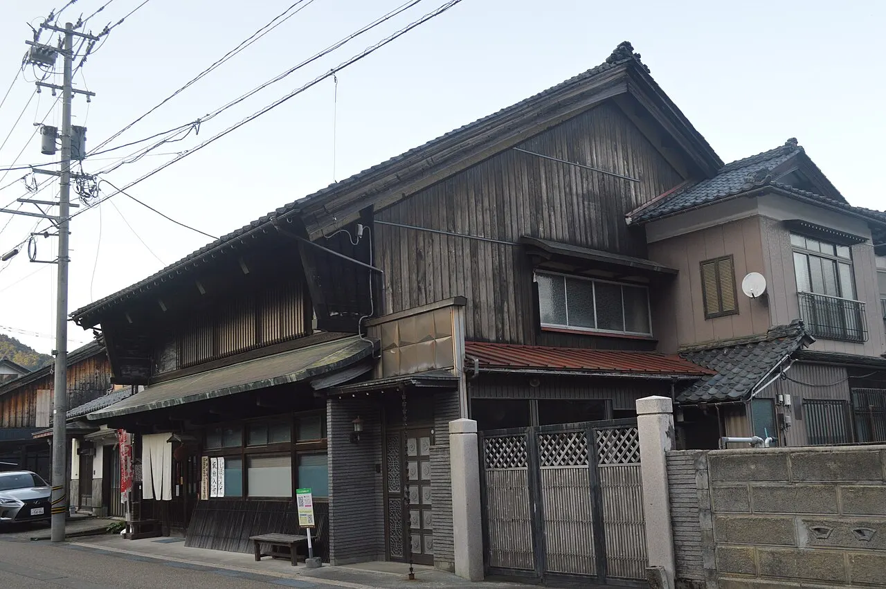 北善商店の建物