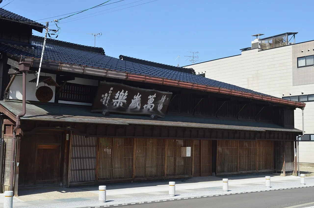 小堀酒造店の建物
