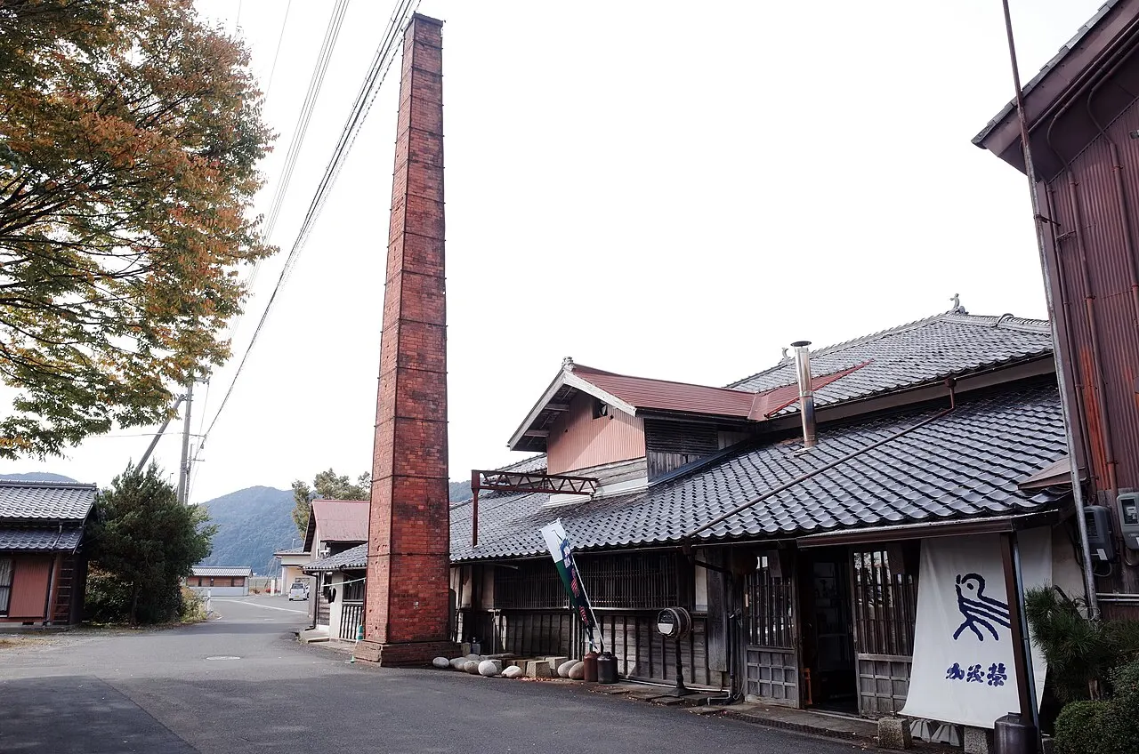鳥浜酒造の建物