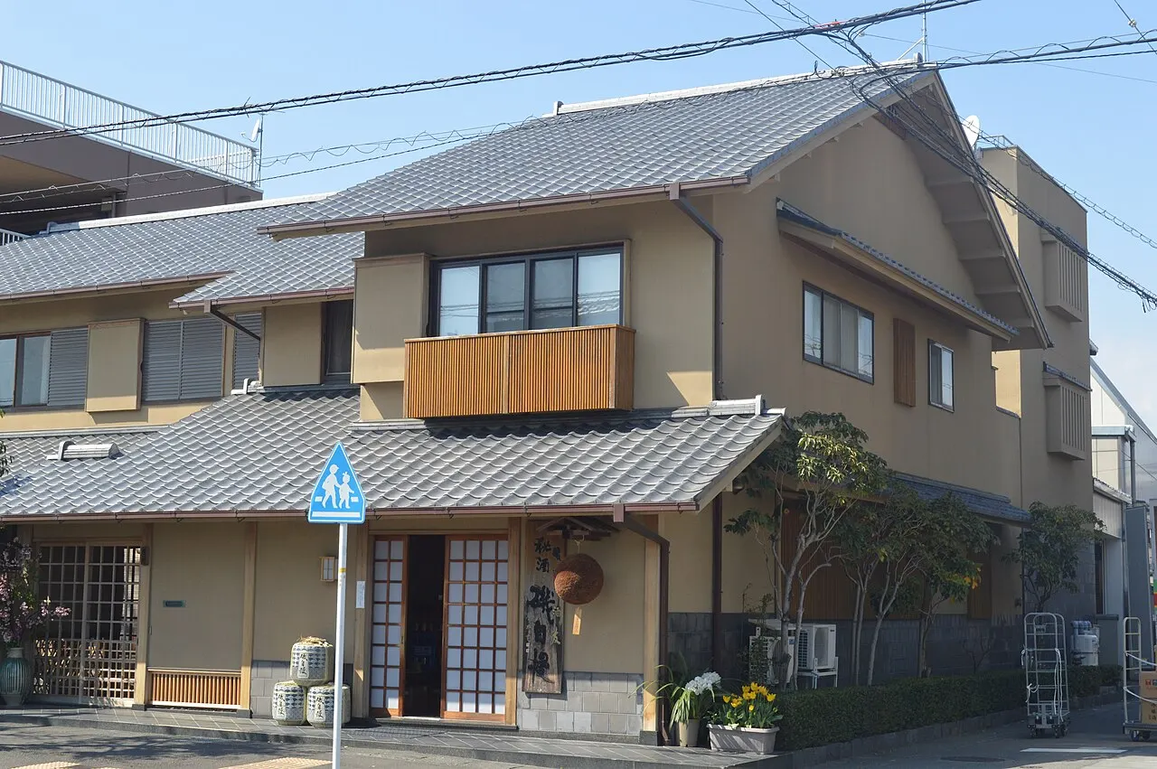 磯自慢酒造の建物