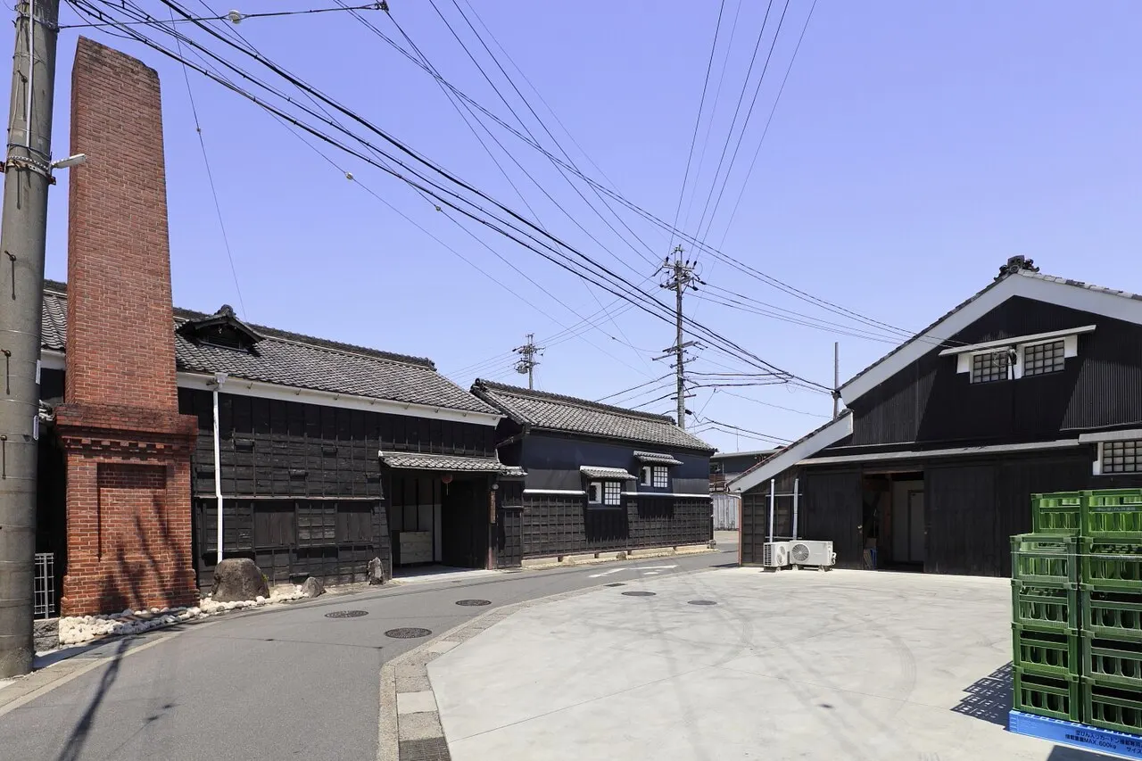 萬乗醸造の建物