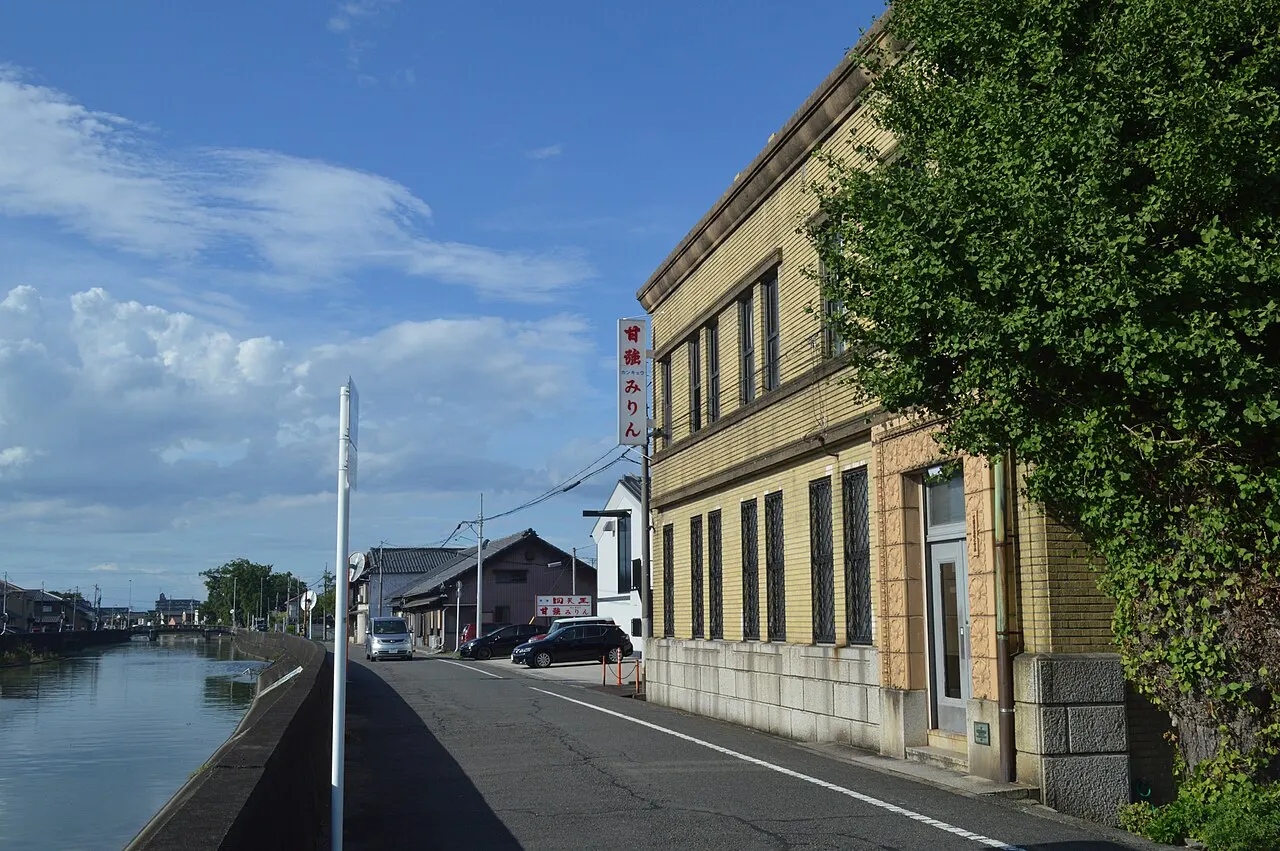 甘強酒造の建物