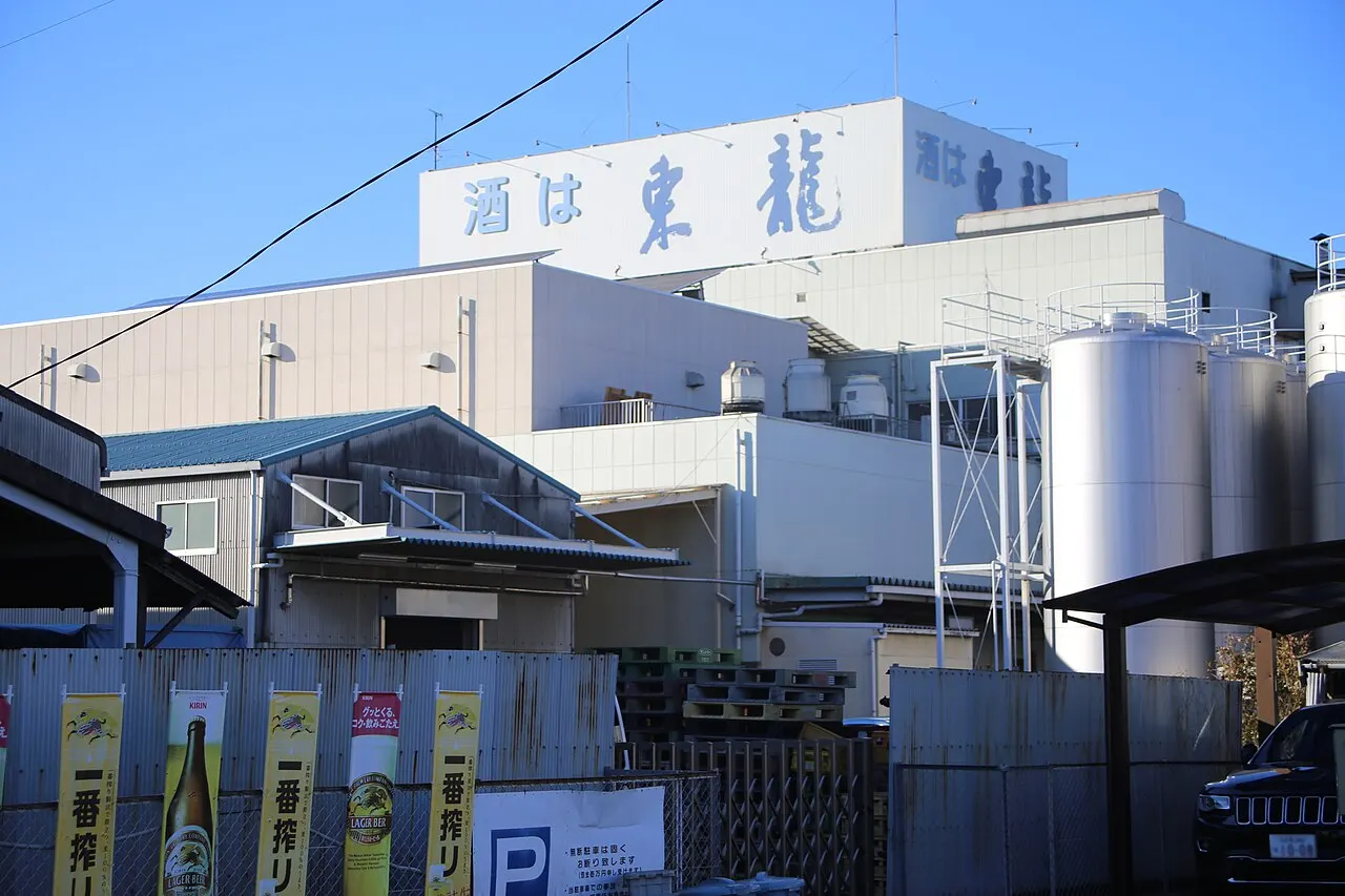 東春酒造の本社
