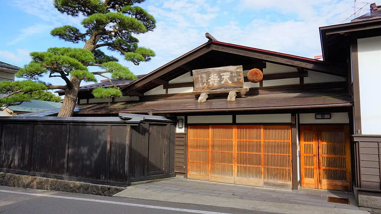 天寿酒造の建物