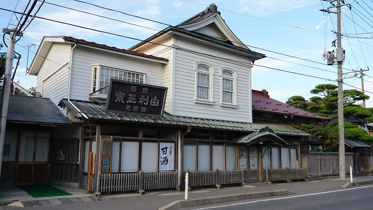 齋彌酒造店の建物