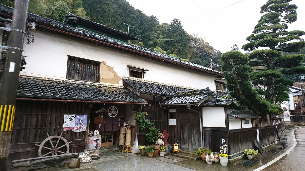 向井酒造の建物