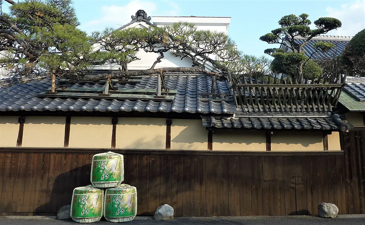 油長酒造の建物