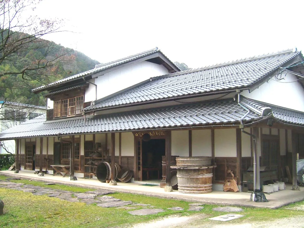 山根酒造場・日置桜酒造資料館