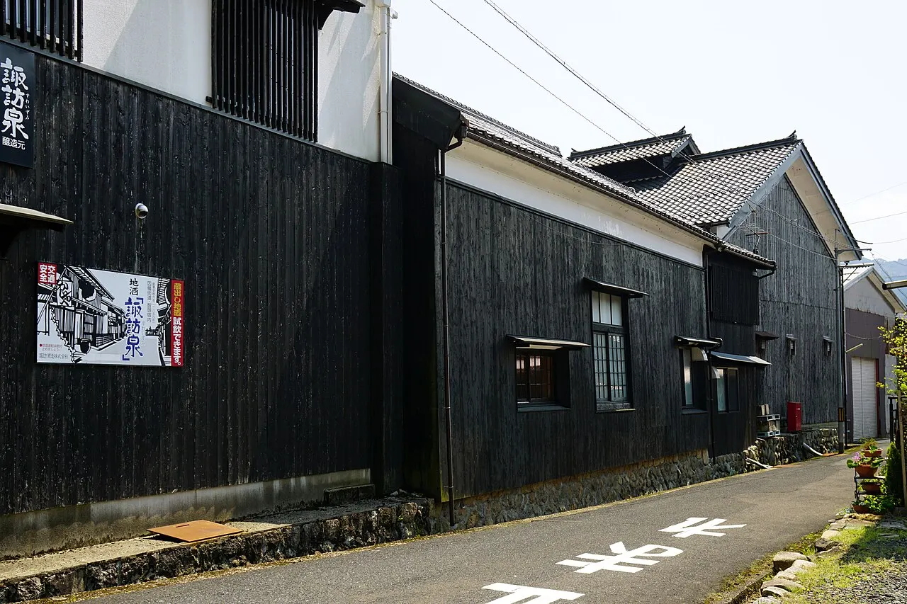 諏訪酒造の梶屋店舗