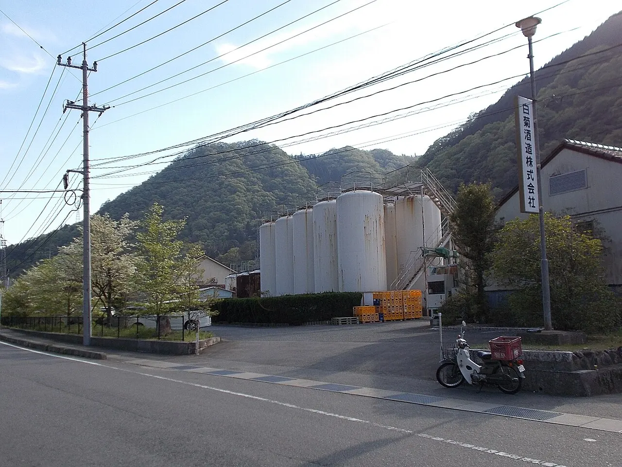 白菊酒造の建物